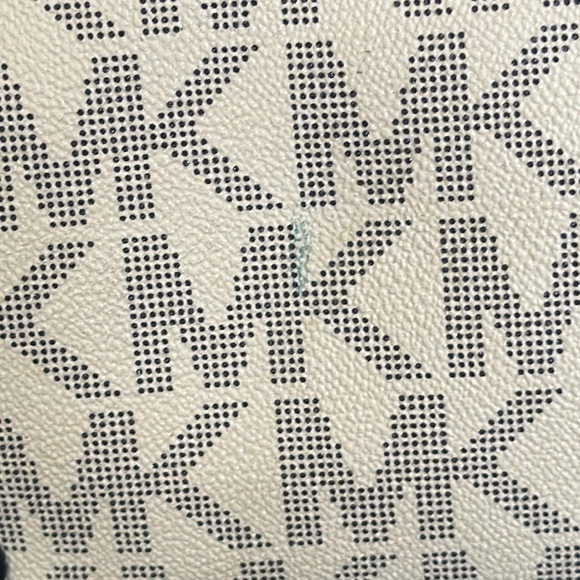 MICHAEL Michael Kors Jet Set Navy Blue/White Signature Gathered Tote! - Picture 8 of 11